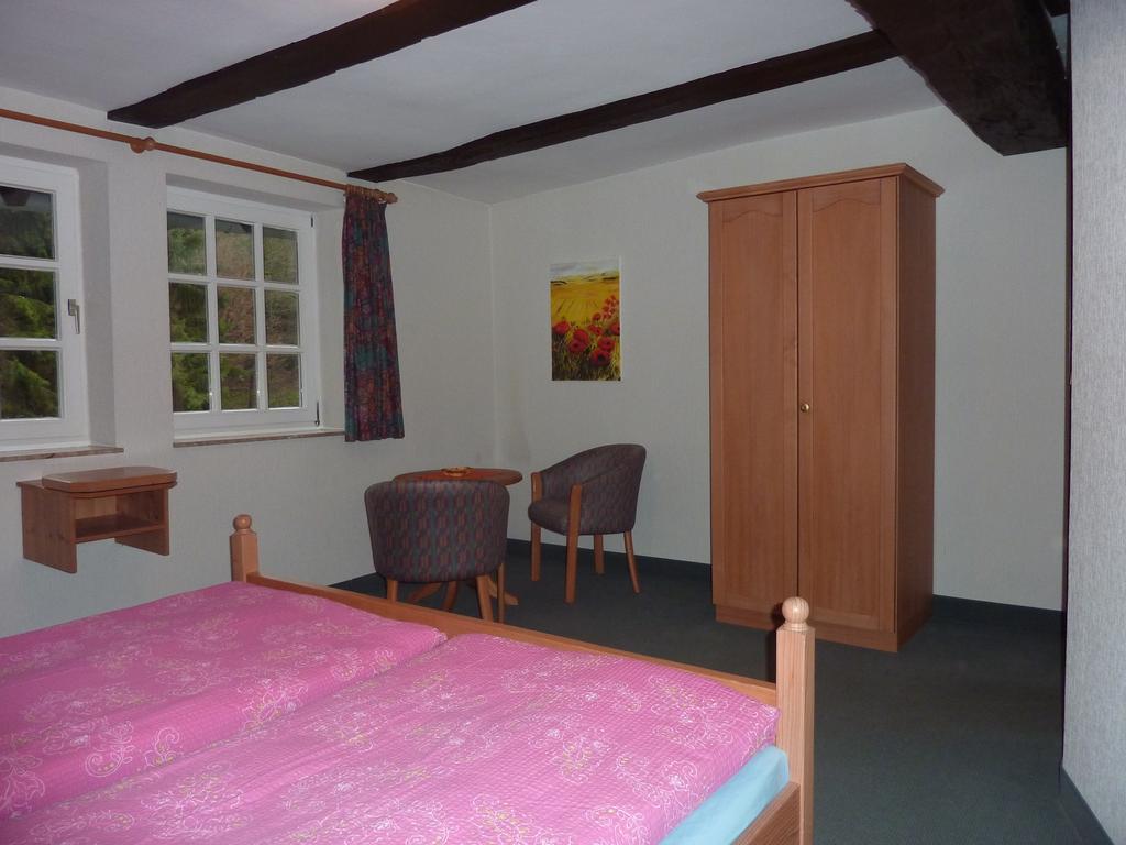 Hof Guttels Waldgasthof Ferienpension Rotenburg an der Fulda Eksteriør billede